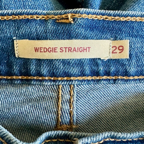 Levi’s Women’s Wedgie Straight Fit Jeans Medium Blue Wash Fallstar - Picture 12 of 14